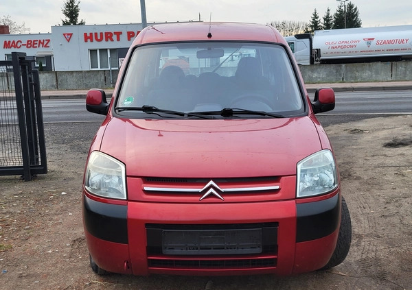 Citroen Berlingo cena 9300 przebieg: 272000, rok produkcji 2004 z Michałowo małe 301